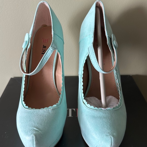 JustFab Platform Mary Jane Baby Doll Heels in Mint ( Perfect for Halloween ) - Picture 5 of 14